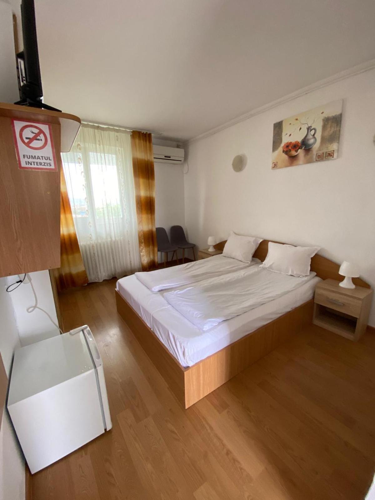 Motel Dacia 赛比什 外观 照片